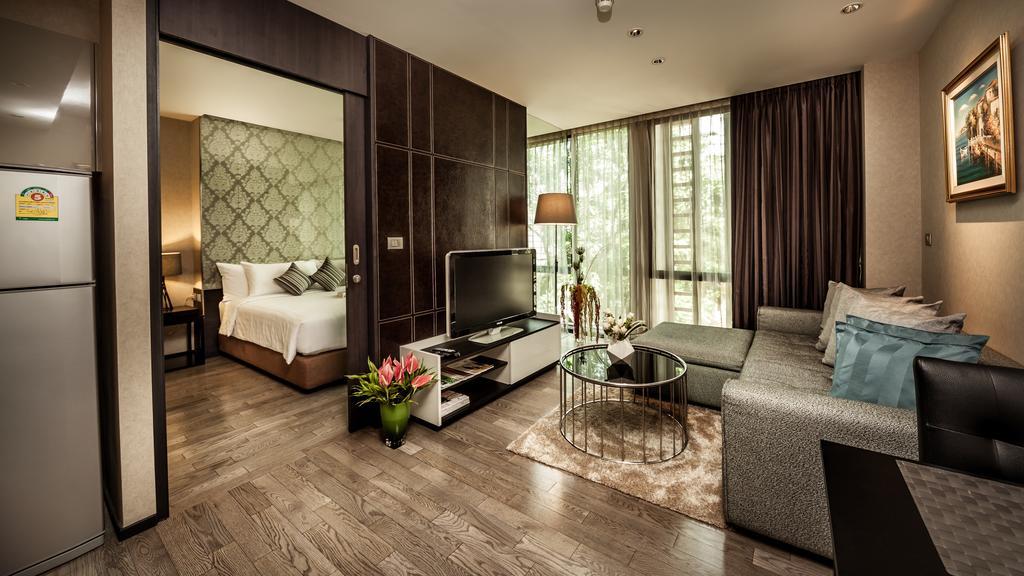 Arcadia Residence Ploenchit By Compass Hospitality Bangkok Room photo
